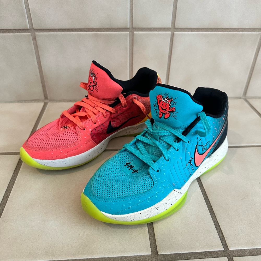 Nike Ja 2 Kool Aid Mixed Berry
Size 9